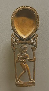 Egyptianspoon-18thDynastyLo